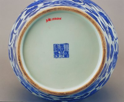 图片[2]-Blue and white phoenix vase with peony pattern-China Archive